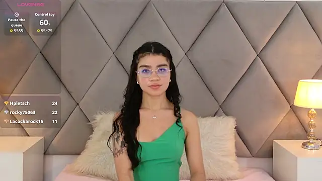 OliviaDiaz – Naživo XXX chat