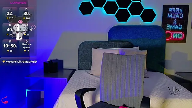 Czat XXX na żywo – Mikavelvet08