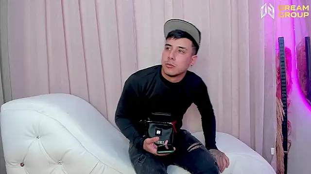 Yourslust_ Show Webcam