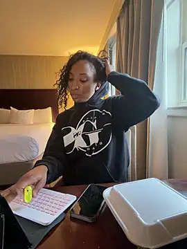 Pokazy przed kamerką – LeBimbo