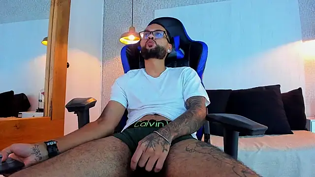 KyleJoss30 Live XXX-Chat