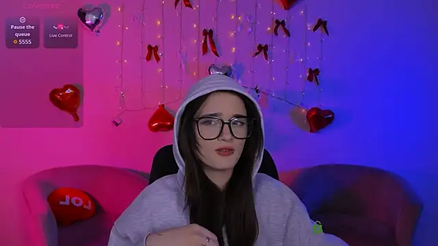 liana_kisses' Live XXX Chat