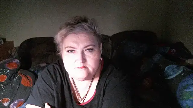 Lana555 即時 XXX 聊天