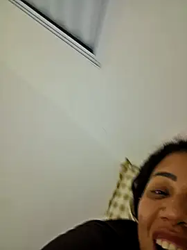 Chat +18 de millacavalona09 ao vivo