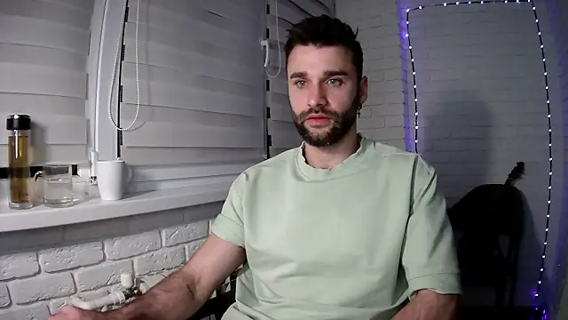 Chatroom XXX en direct de DaddySlava