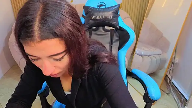 Erika_Suarez_b Live XXX-chat