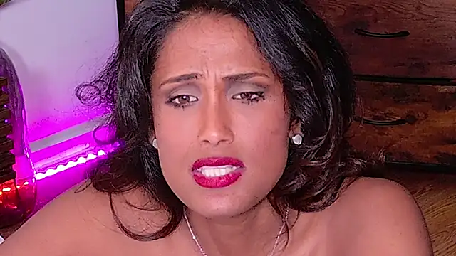 ShanialaFrancaisen Webbikameraesitys