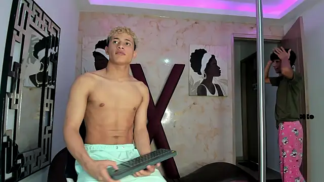 GREEN_BOYS' Live XXX Chat