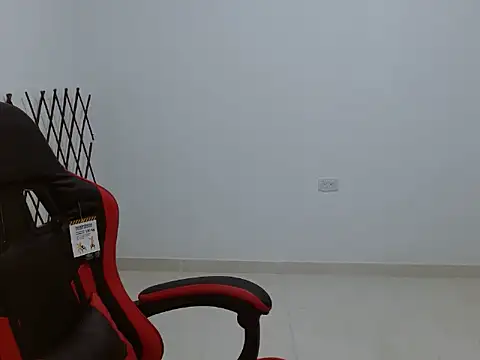 valery-chiquis18 Live XXX Chat