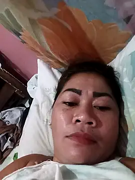 SweetChubbyMommy_02's Live XXX Chat