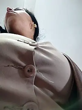 Luianna Adlı Modelin Canlı XXX Sohbeti