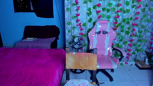 AngelaCoffee: онлайн-секс-чат