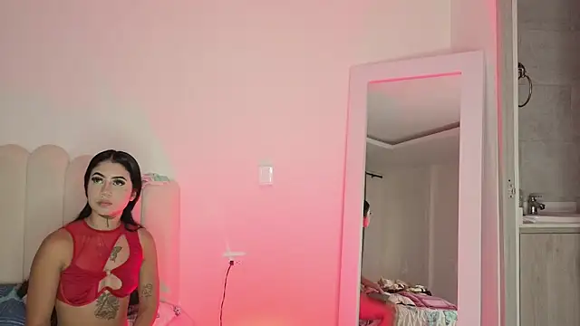 charlotte_002's Live XXX Chat