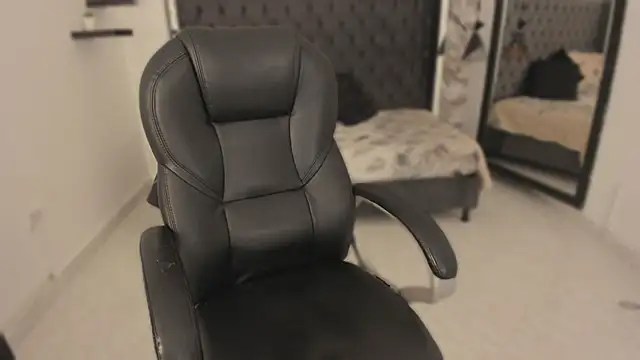 แชท XXX สดของ renee_shelby_