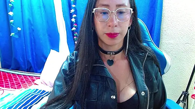 Gia_leinn Adlı Modelin Canlı XXX Sohbeti