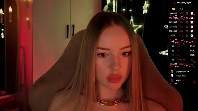 Nestyzz's Live XXX Chat