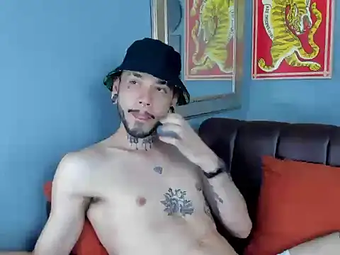 Show de Murdockk na webcam