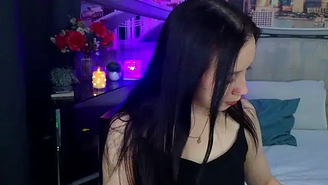 XXX chat uživo modela MonicaSweetx