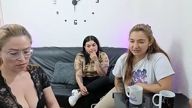 lesb_milfのウェブカメラショー