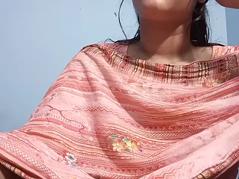 Emma_4433's Webcam Show