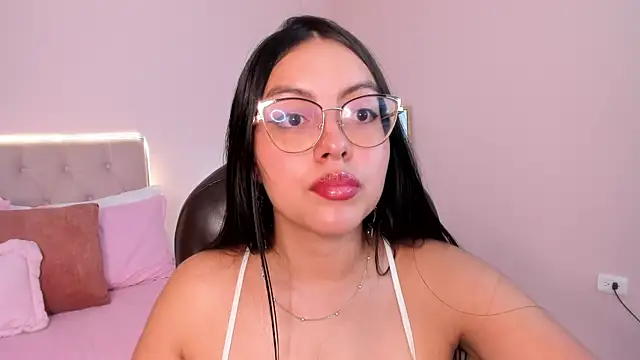 Chat XXX en directo de Sky_blue__