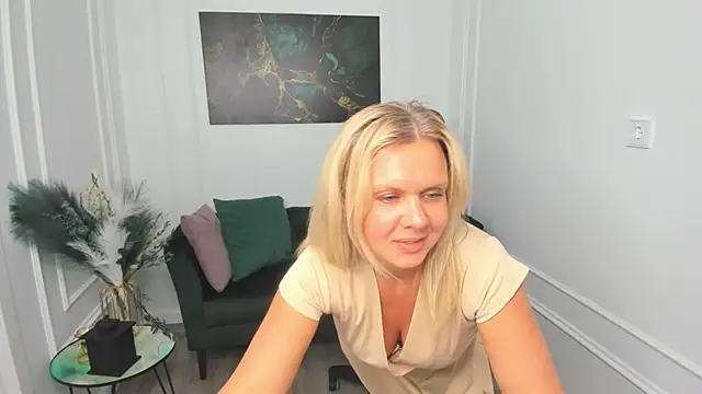 AgathaKlouinn Live XXX chat