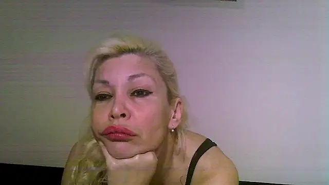 EvaaMinan Live XXX chat