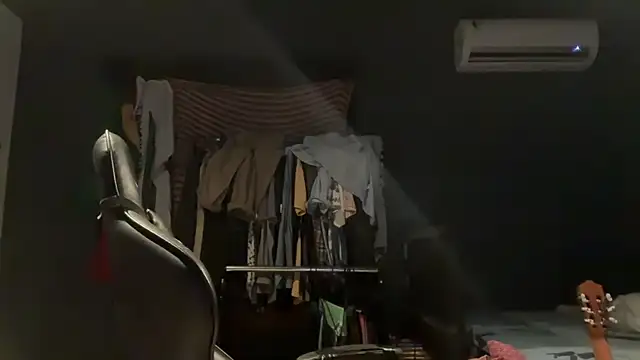 falacomigobbzin Show in webcam