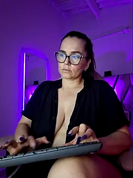 MariaPau_83 live XXX chat