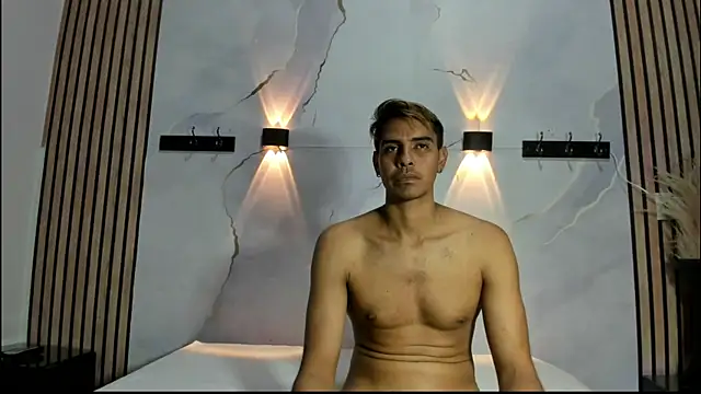 ZoeAndMarcus Show in webcam