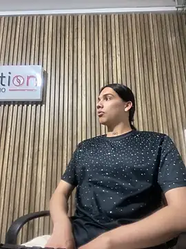 Almaazz Pertunjukan Webcam