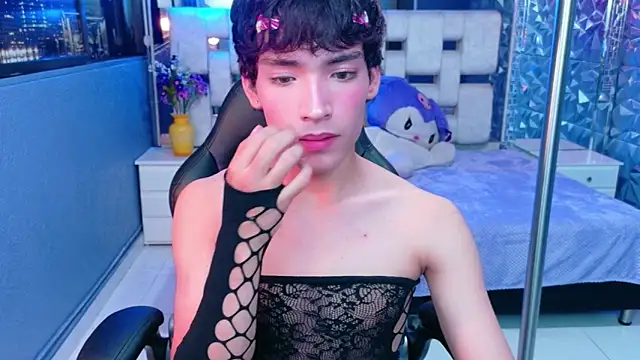 Show modela AlecciaNova na web-kameri