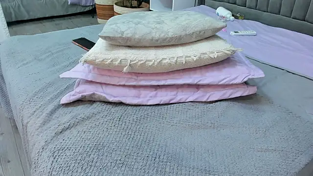 isa_lancaster: вебкам-шоу