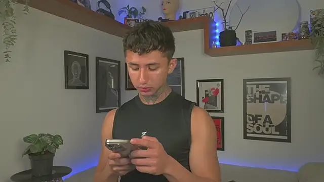 ArchiGoldd Webcam show