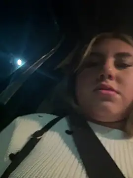 MeganCrow's Live XXX Chat