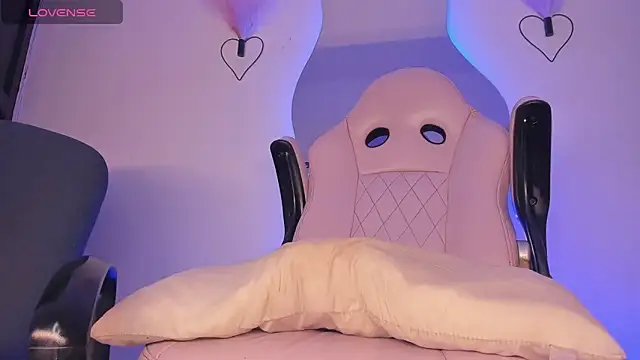 Mia_royal's Webcam Show