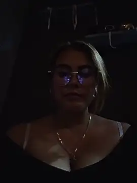 Mari-98 Pertunjukan Webcam