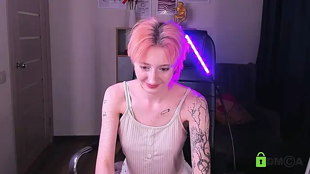 Kira__Cutien Webbikameraesitys