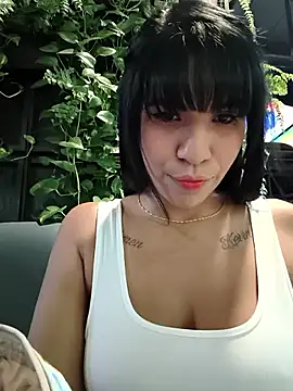 MonserratJons01's Live XXX Chat