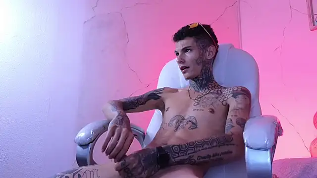 XXX chat uživo modela Paulo_527