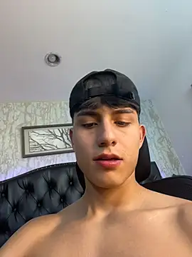Lander_Cruz Live XXX-chat