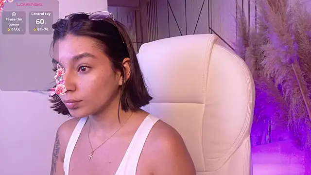 AlyssaRay live XXX chat