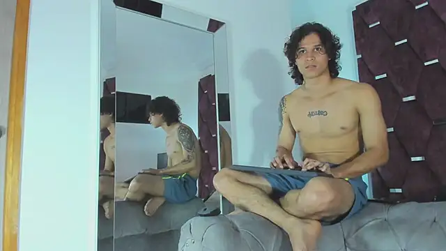 TonyBenedetti ওয়েবক্যাম শো