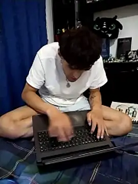 AoA-BoyStudent: вебкам-шоу