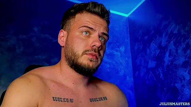 CLOUDYJULIUS live XXX chat