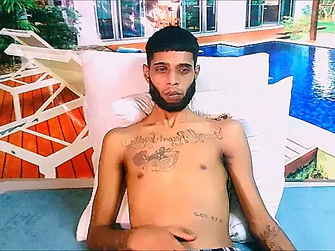 CharmingIndian1 élő XXX-chatje