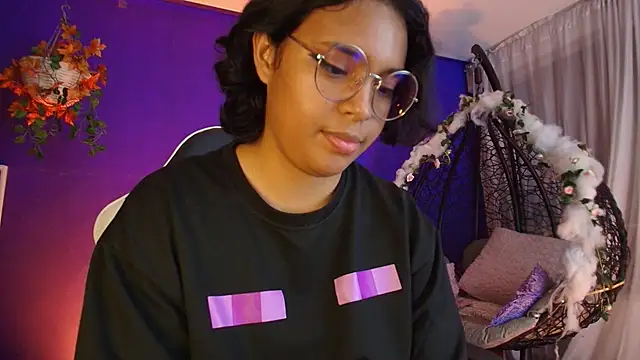 Emmapark_: онлайн-секс-чат