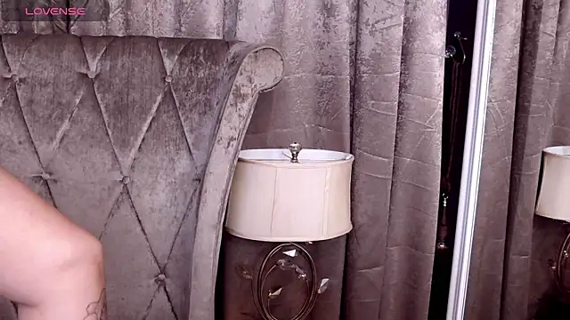 Živý XXX chat BustyGizelle