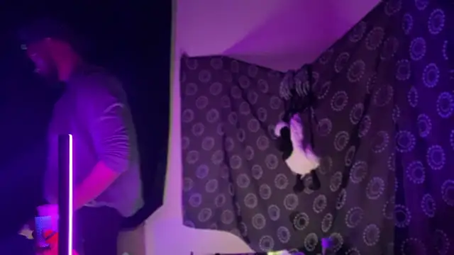 XXX chat uživo modela Guyst049