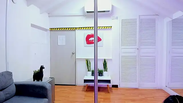 XXX chat uživo modela Brianna_Maya